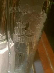 Brand new ⭐ Disney Pilsner Glass - Alice In Wonderland - Mad Hatter By Arribas ????